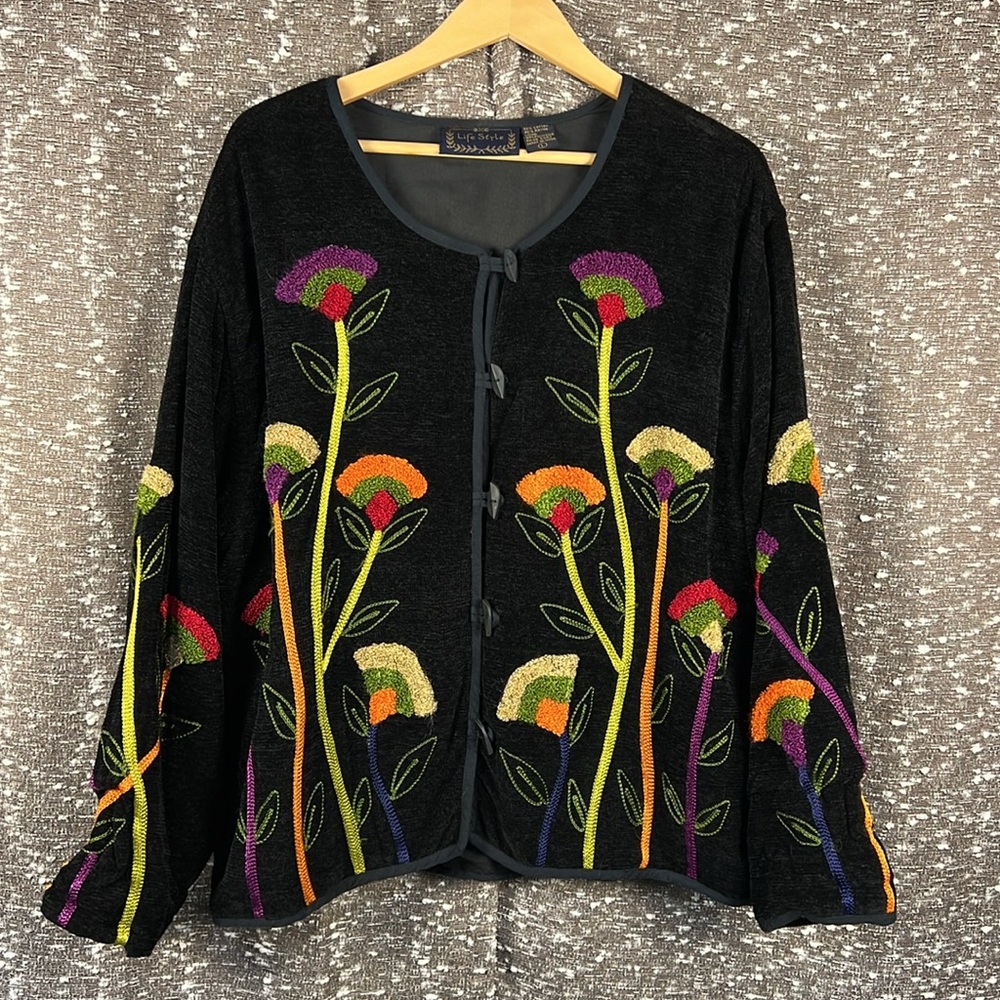 Life Style Beautiful Dress Jacket Embroidered Floral Button‎ Up
